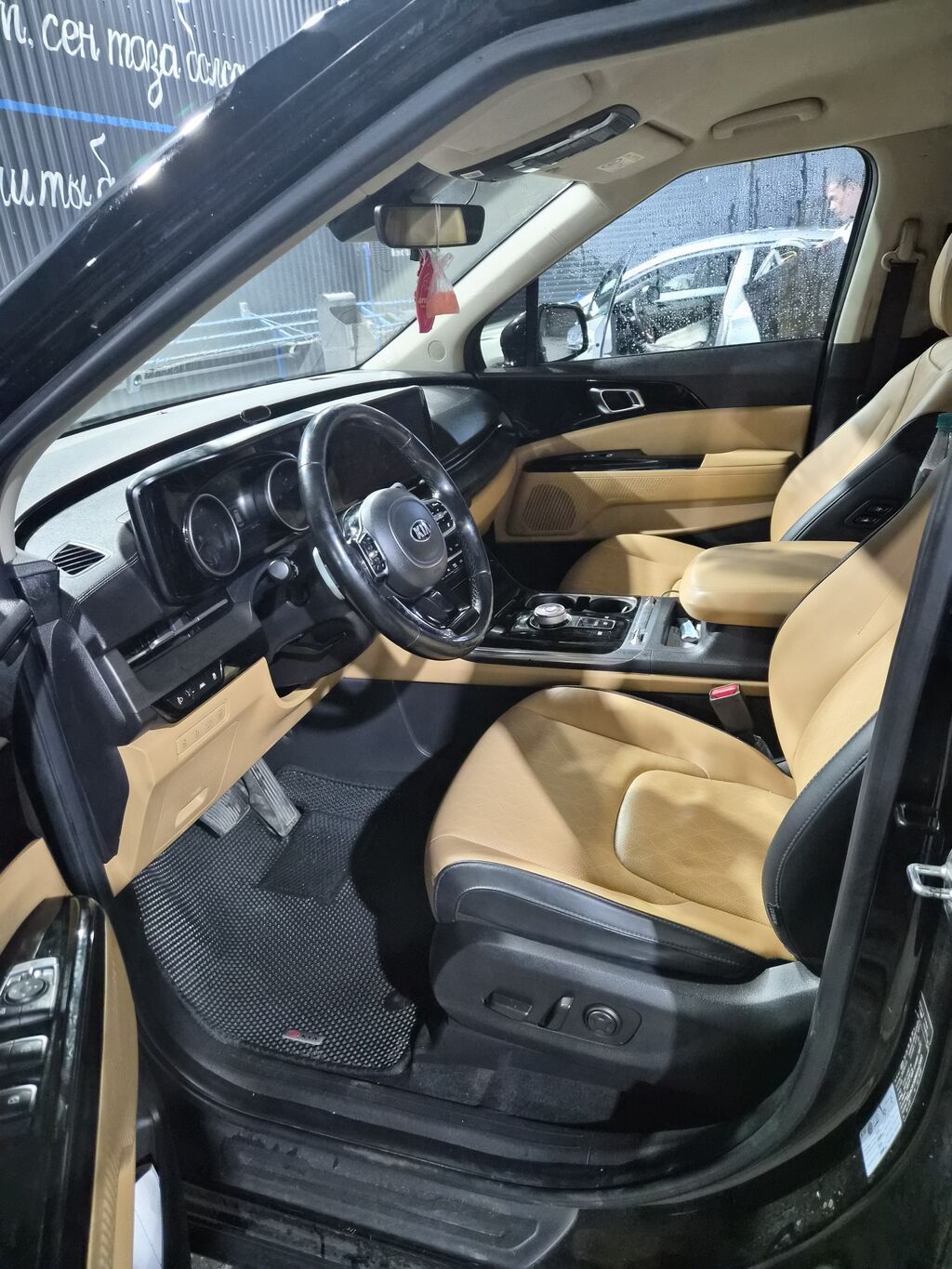 Kia Carnival: 2021 г., Минивэн: фото 6