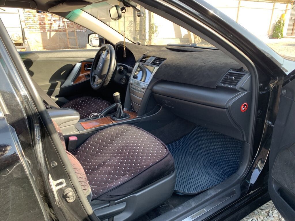 Toyota Camry: 2009 г., 2.4 л, Механика, Газ, Седан: фото 5