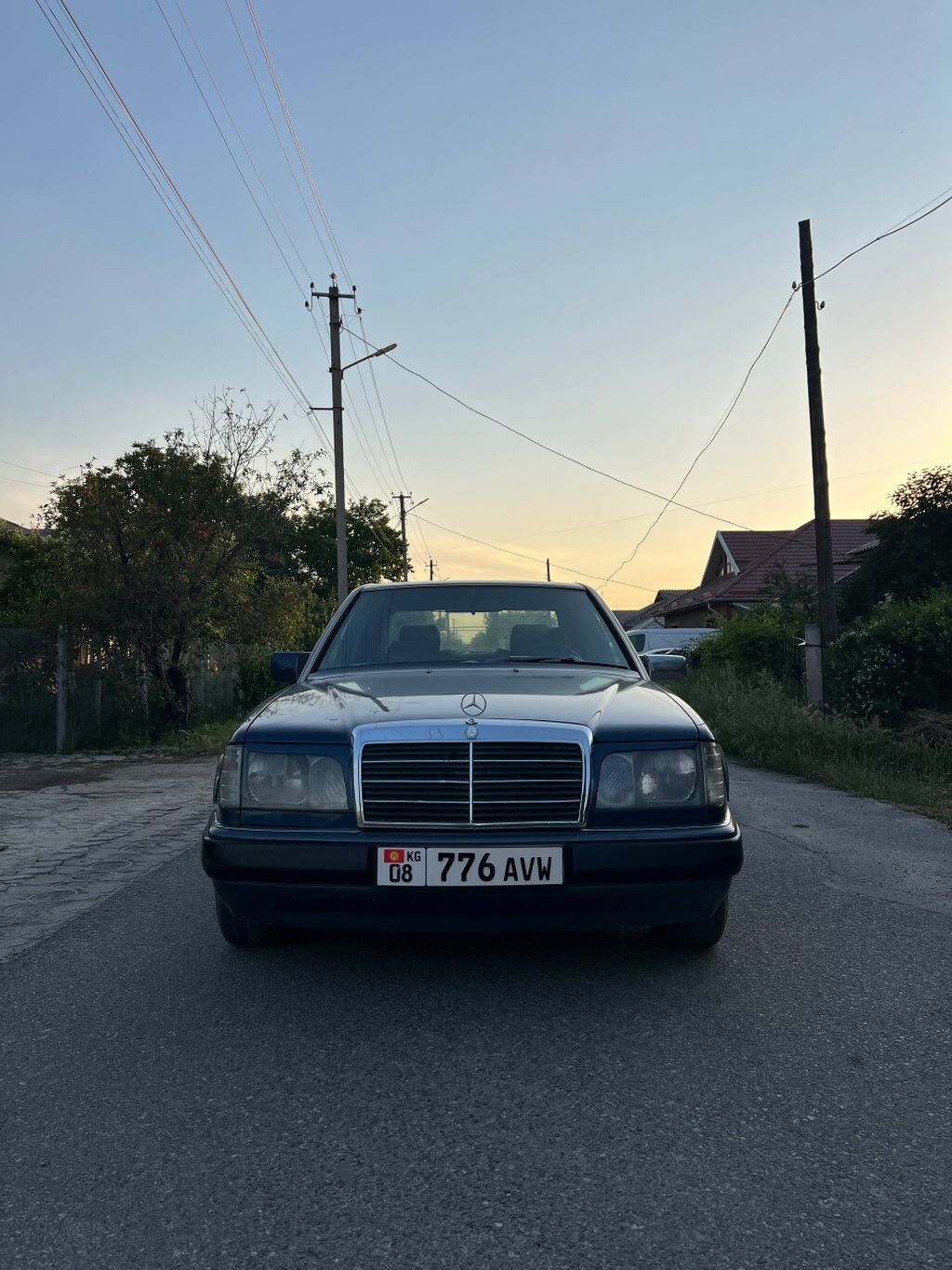 Mercedes-Benz W124: 1990 г., 2.3 л, Механика, Бензин, Седан: фото 5