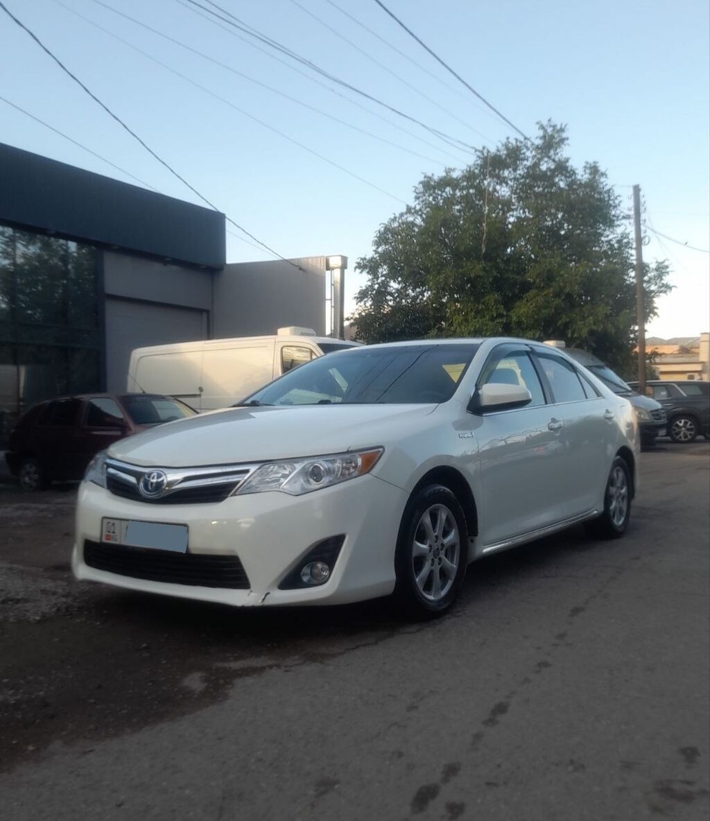 Toyota Camry: 2014 г., 2.5 л, Автомат, Гибрид, Седан — фото 2