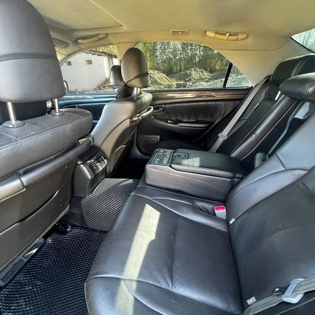 Toyota Crown: 2004 г., 3 л, Автомат, Бензин, Седан: фото 8