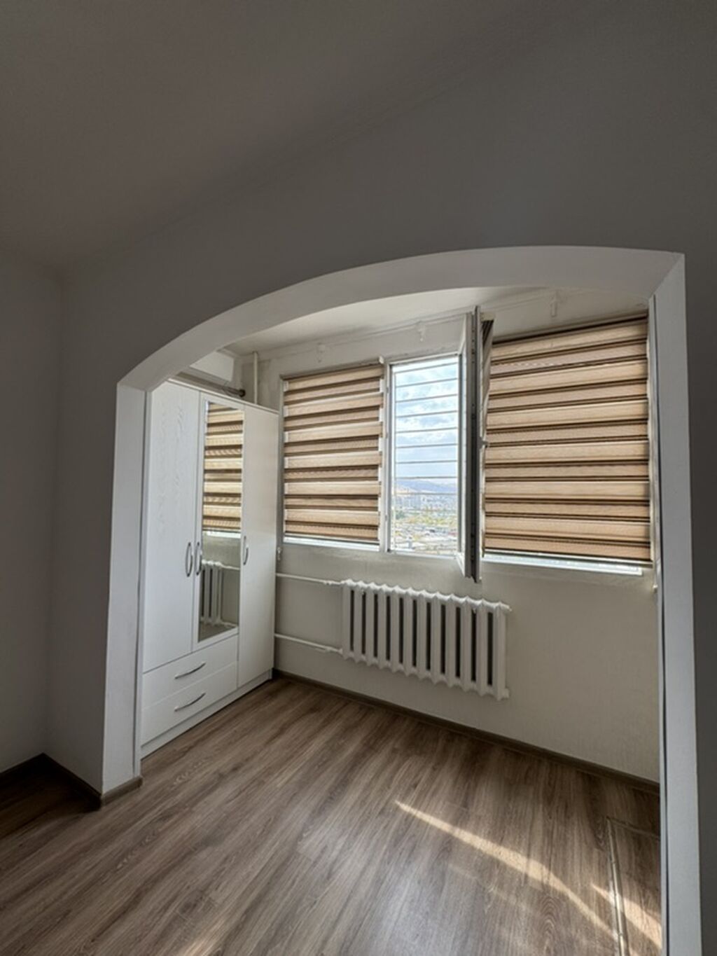 1 комната, 43 м², 12 мкр 106 серия улучшенная, 8 этаж, Евроремонт: фото 3