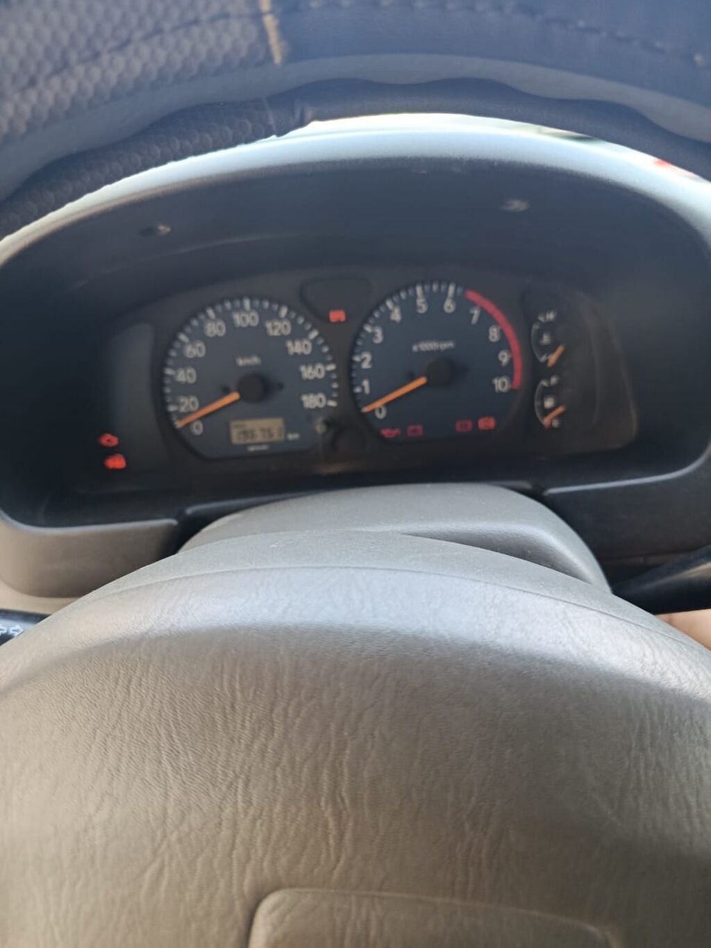 Suzuki Alto: 2004 г., Механика, Бензин, Хэтчбэк: фото 6