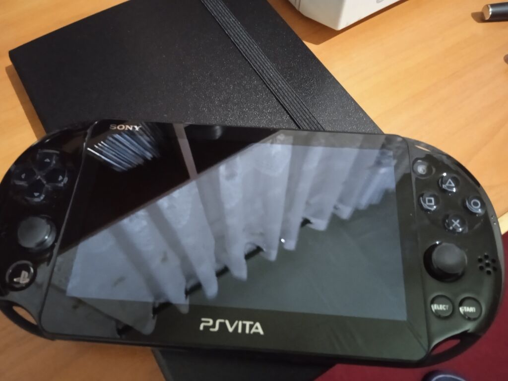 Ps vita 128g, прошитая: 9000 KGS ▷ PS Vita (Sony PlayStation Vita) | Бишкек  | 34608943 ᐈ lalafo.kg