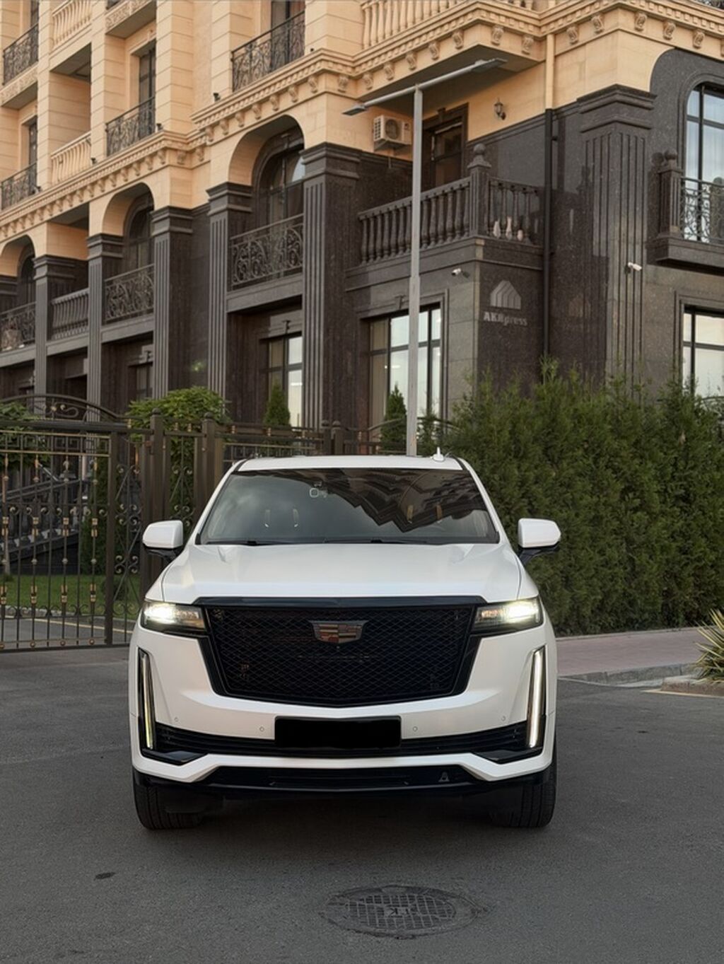 Cadillac Escalade: 2021 г., 6.2 л, Автомат, Бензин, Внедорожник: фото 1
