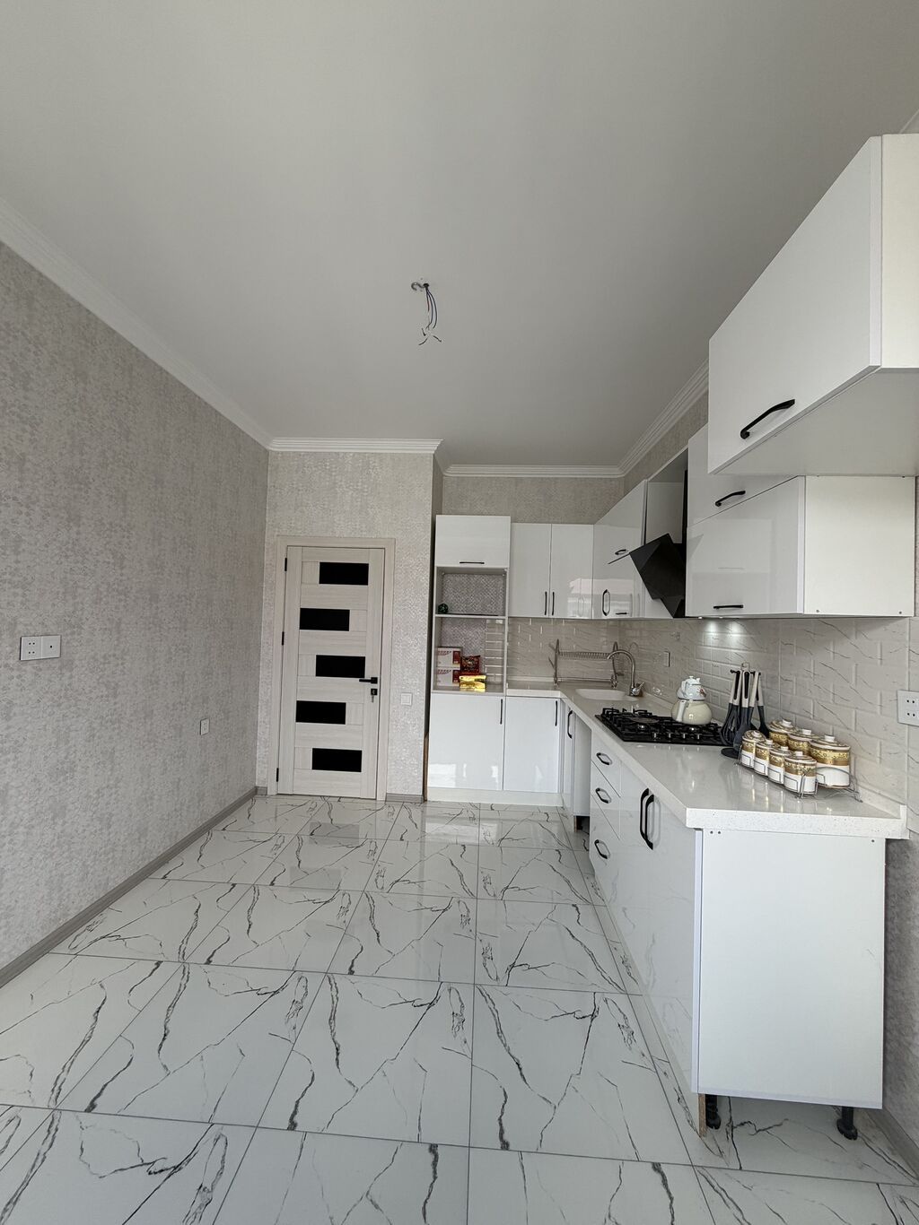 3 otaqlı, Yeni tikili, 82 kv. m