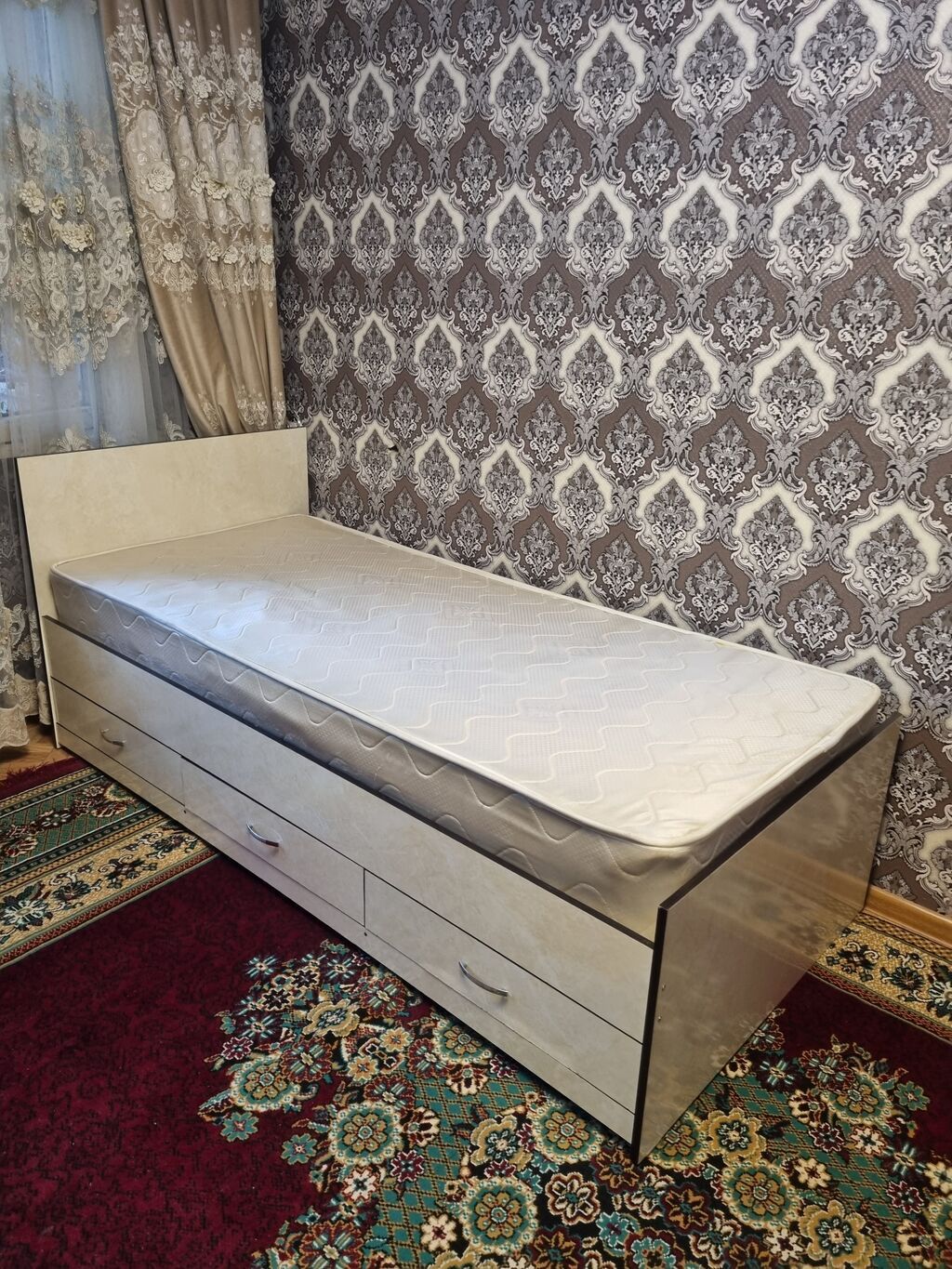 Односпальная кровать, Б/у, С матрасом, длина - 200 см: фото 3