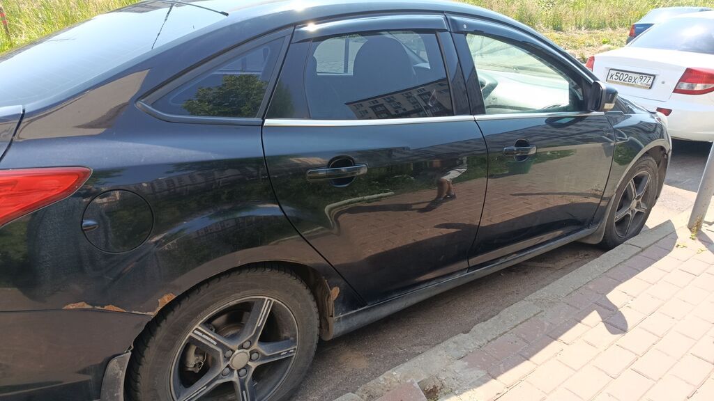 Ford Focus: 2012 г., 1.6 л, Автомат, Седан: фото 1