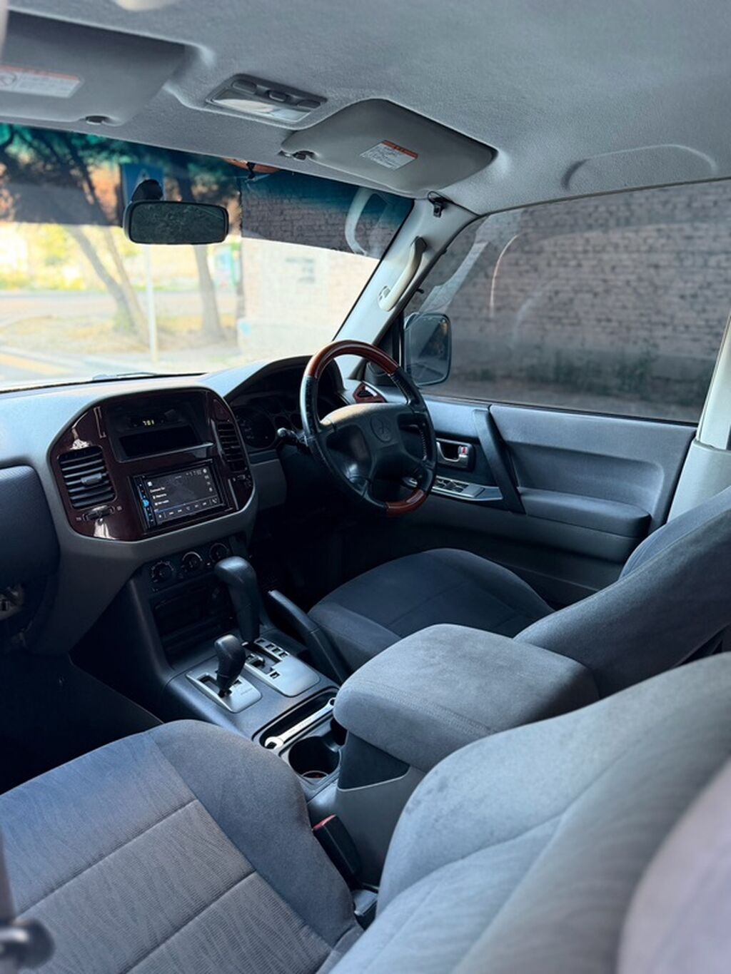 Mitsubishi Pajero: 2003 г., 3 л, Автомат, Бензин, Внедорожник: фото 8