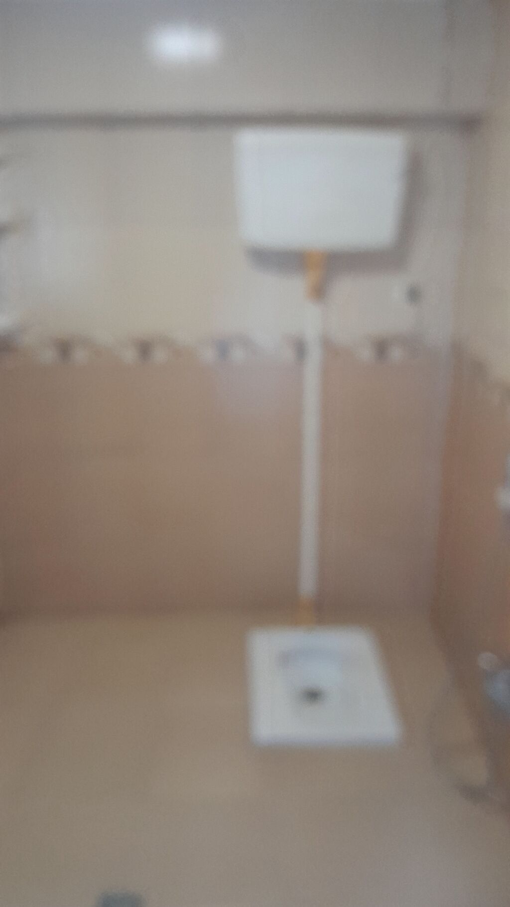2 otaqlı mənzil – radiatorlu mərkəzi isitmə, plastik pəncərələr, dəmir