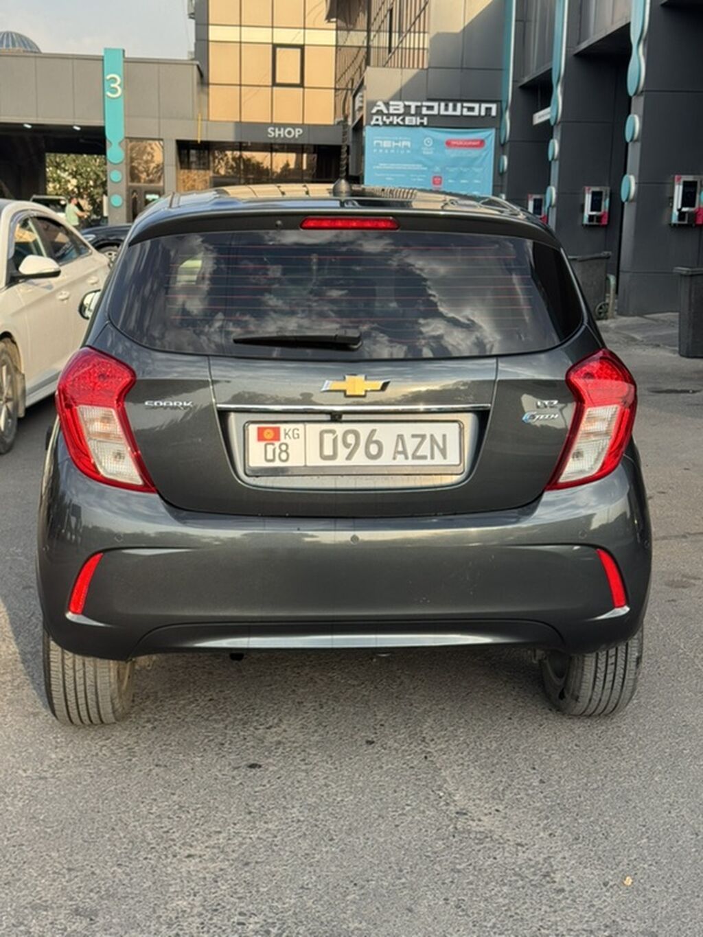 Chevrolet Spark: 2017 г., 0.1 л, Автомат, Бензин, Хэтчбэк: фото 2