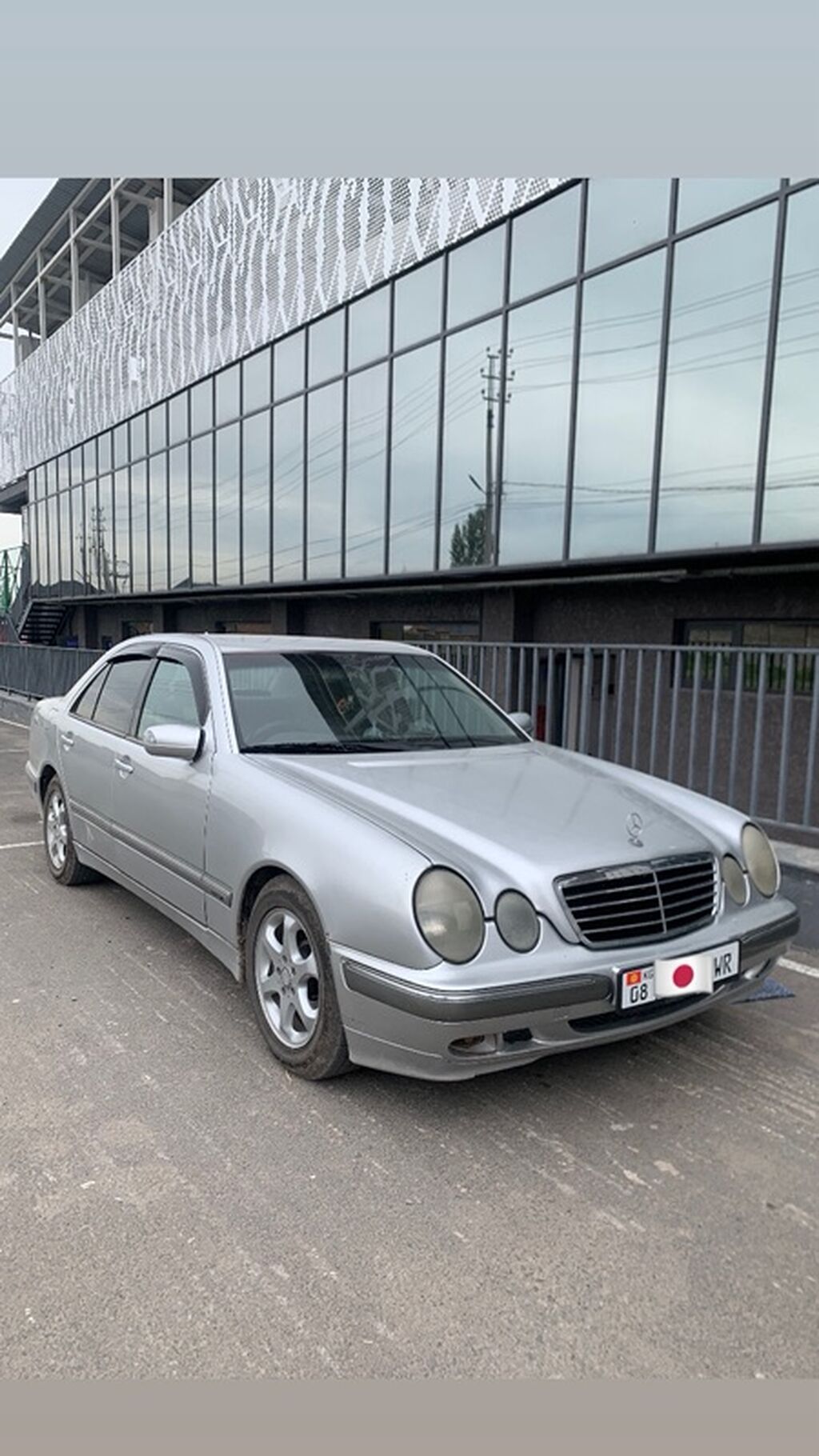 Mercedes-Benz E-Class: 2002 г., 2 л, Автомат, Газ, Седан: фото 1