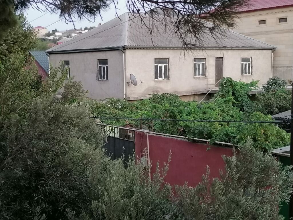 8 otaq, 360 kv. m, Orta təmir