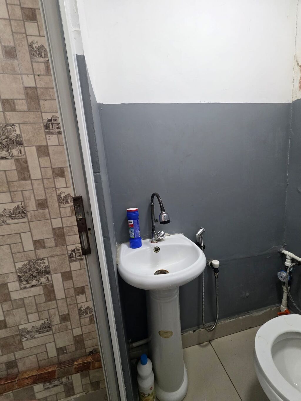 Obyekt satılır. Sahəsi 60 m²-dir, yanğınsöndürmə məntəqəsinin