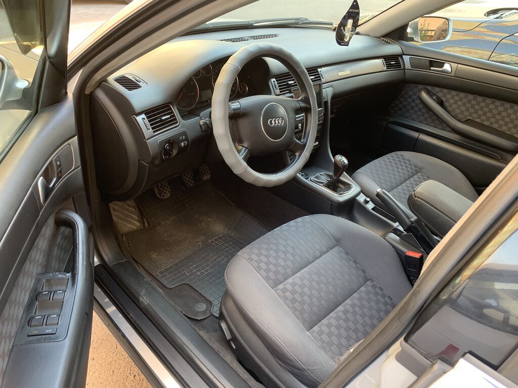 Audi A6: 2002 г., 2.4 л, Механика, Бензин, Универсал: фото 8