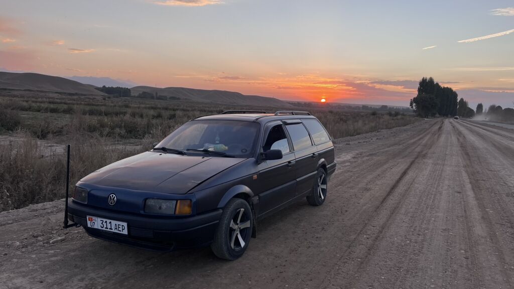 Volkswagen Passat Variant: 1992 г., 1.8 л, Механика, Бензин, Универсал: фото 4