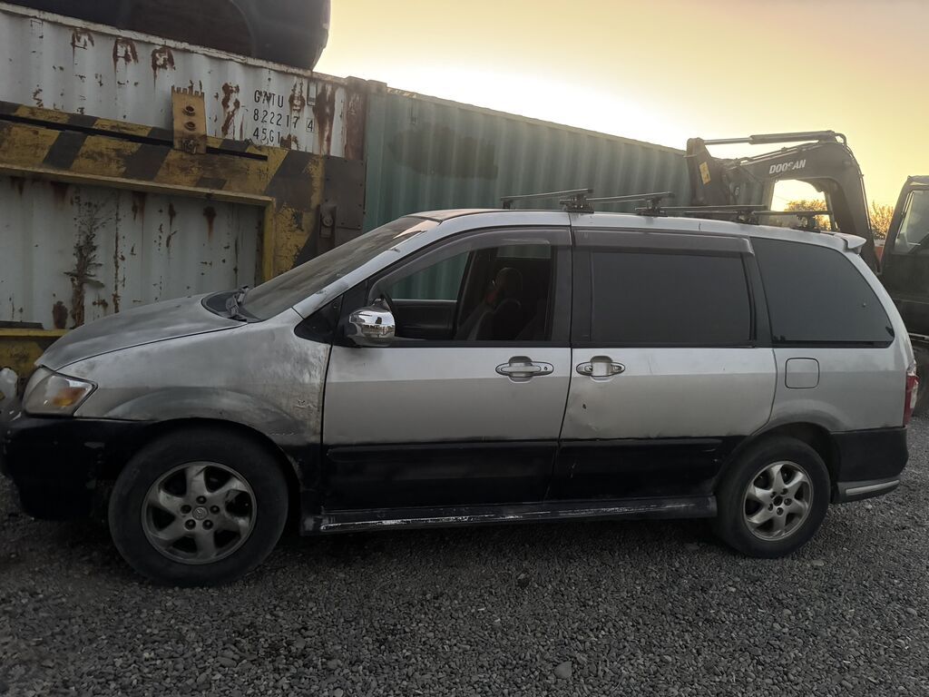Mazda MPV: 2000 г., 2.5 л, Автомат, Газ, Минивэн: фото 3