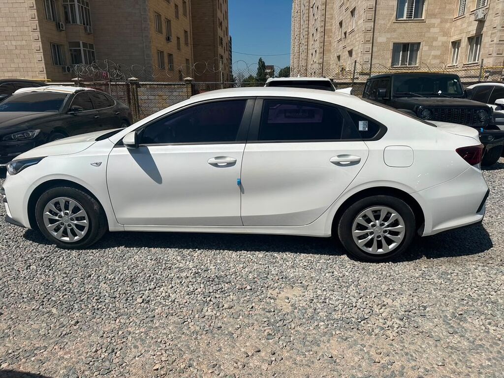 Kia Rio: 2019 г., 1.6 л, Вариатор, Бензин, Седан: фото 3