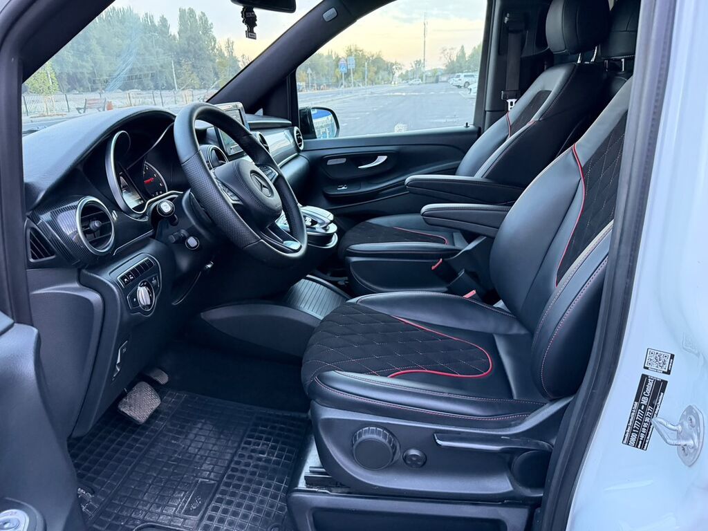 Mercedes-Benz V-Class: 2016 г., 2.2 л, Автомат, Дизель, Минивэн: фото 7