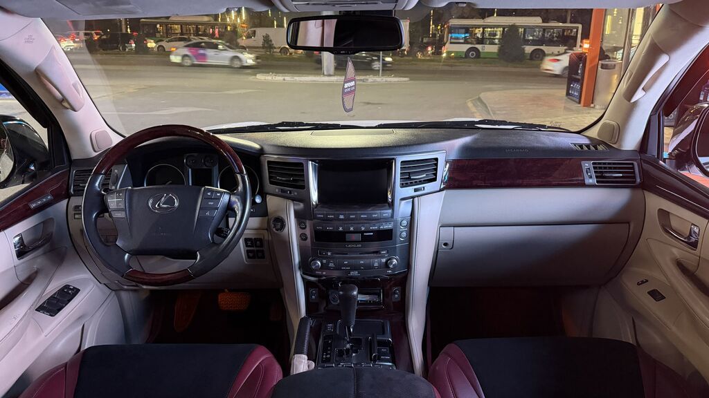 Lexus LX: 2009 г., 5.7 л, Автомат, Бензин, Внедорожник: фото 6