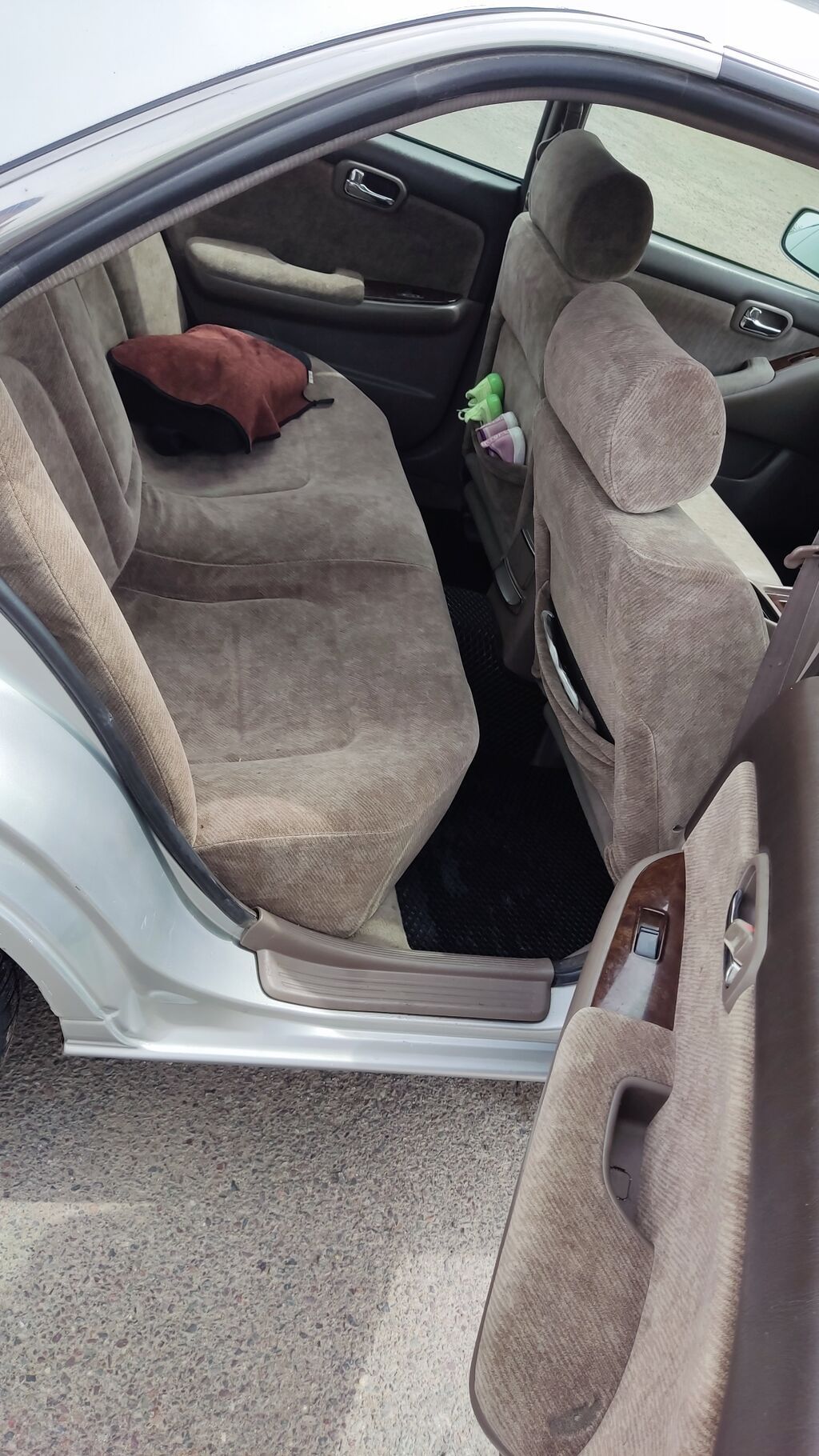 Nissan Laurel: 2000 г., 2.5 л, Автомат, Бензин, Седан — фото 6
