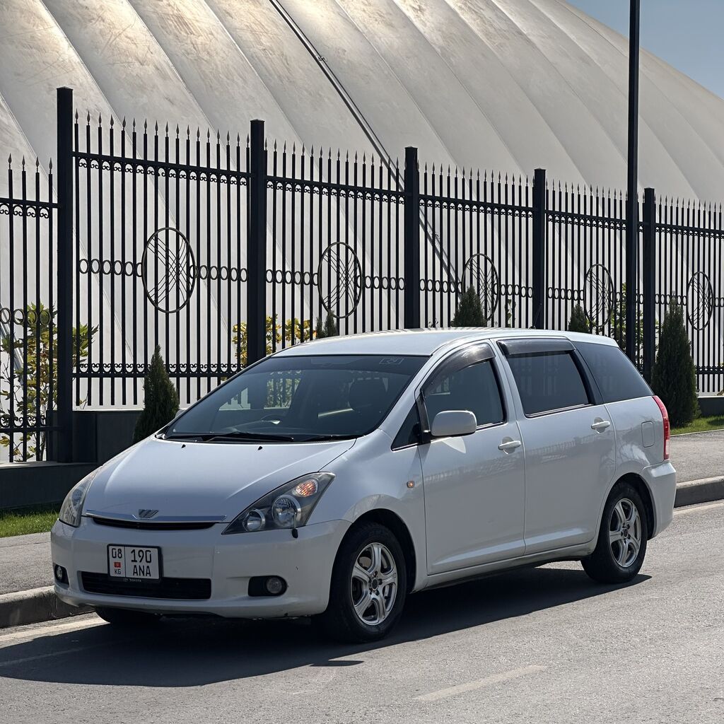 Toyota WISH: 2004 г., 2 л, Автомат, Бензин, Универсал: фото 2