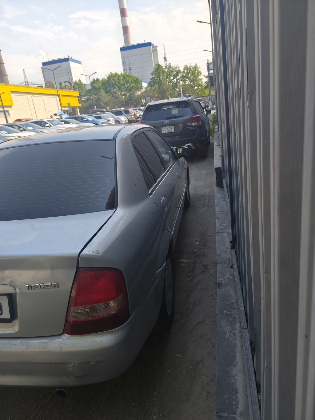 Mazda 323: 2003 г., 1.6 л, Автомат, Бензин, Седан: фото 3