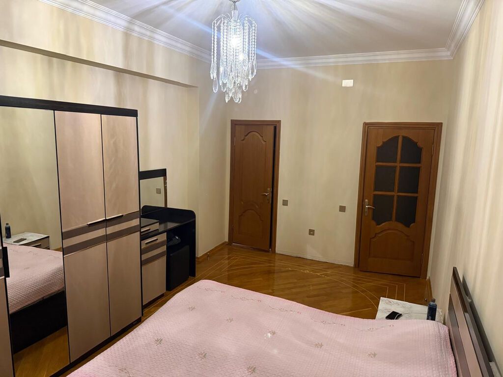 4 otaqlı, Yeni tikili, 212 kv. m