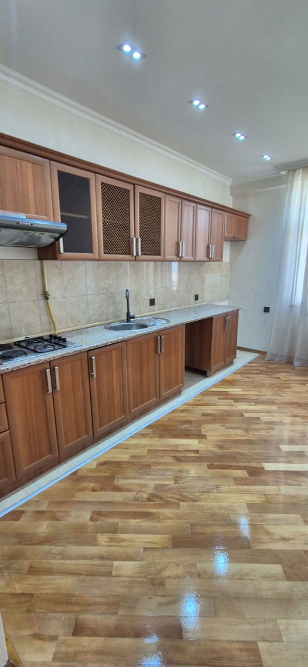 3 otaqlı, Yeni tikili, m. Həzi Aslanov, 124 kv. m