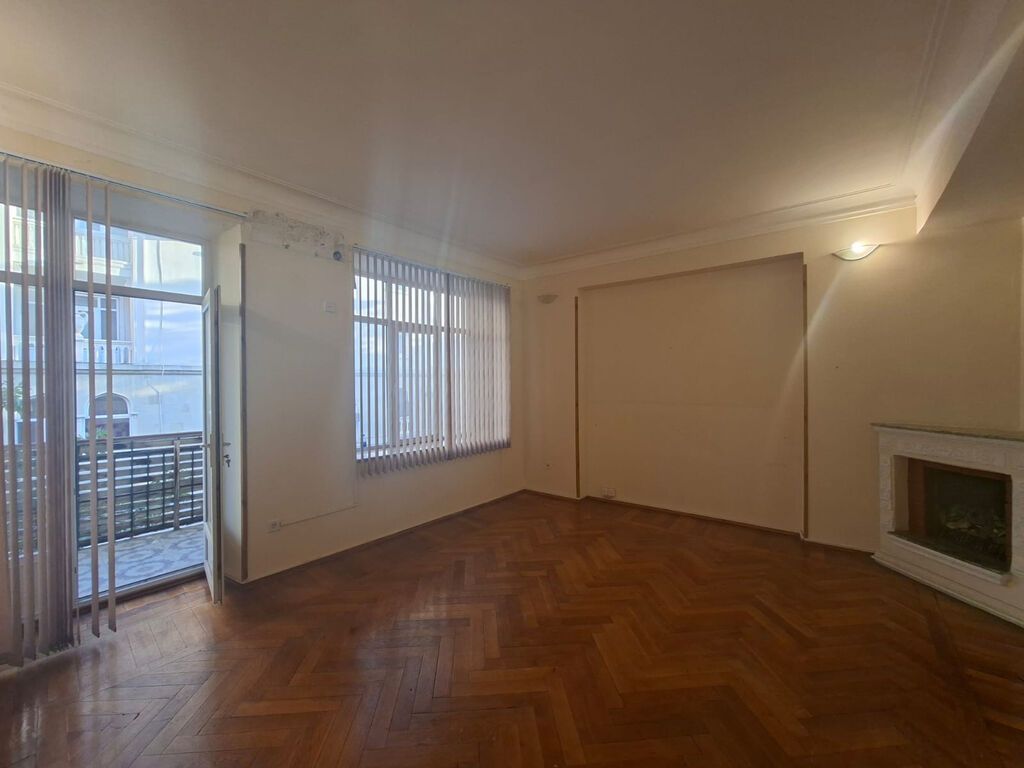 Bakı, 3 otaqlı, Köhnə tikili, 103 kv. m