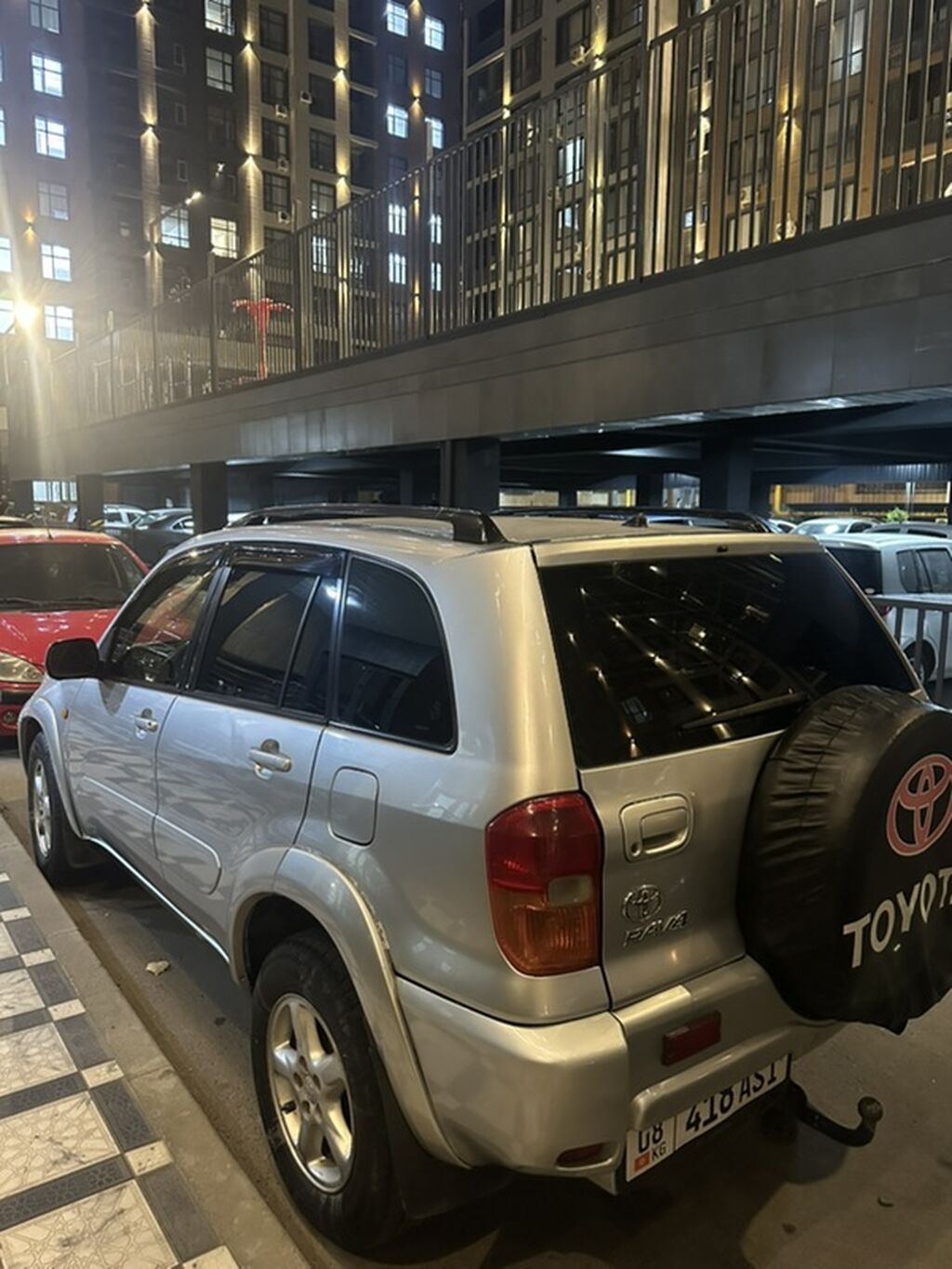 Toyota RAV4: 2003 г., 2 л, Автомат, Бензин, Кроссовер: фото 8