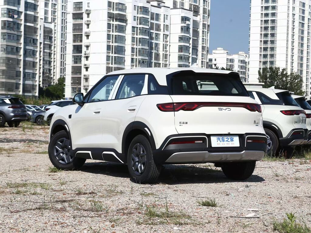 BYD Yuan Up: 2025 г., Электромобиль, Кроссовер: фото 4