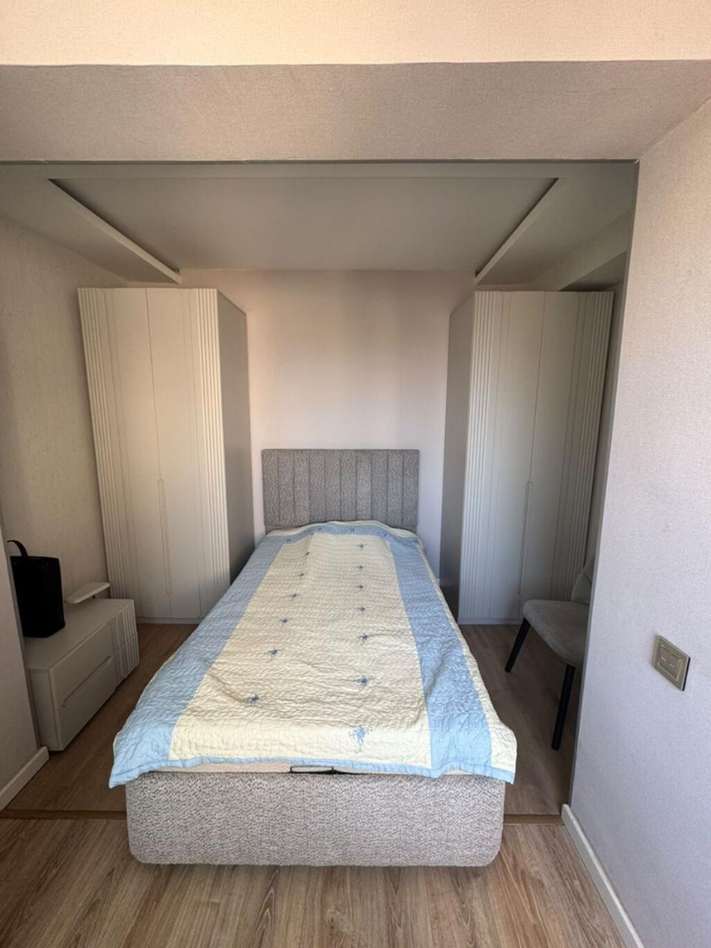 3 otaqlı, Yeni tikili, m. Xalqlar Dostluğu, 72 kv. m