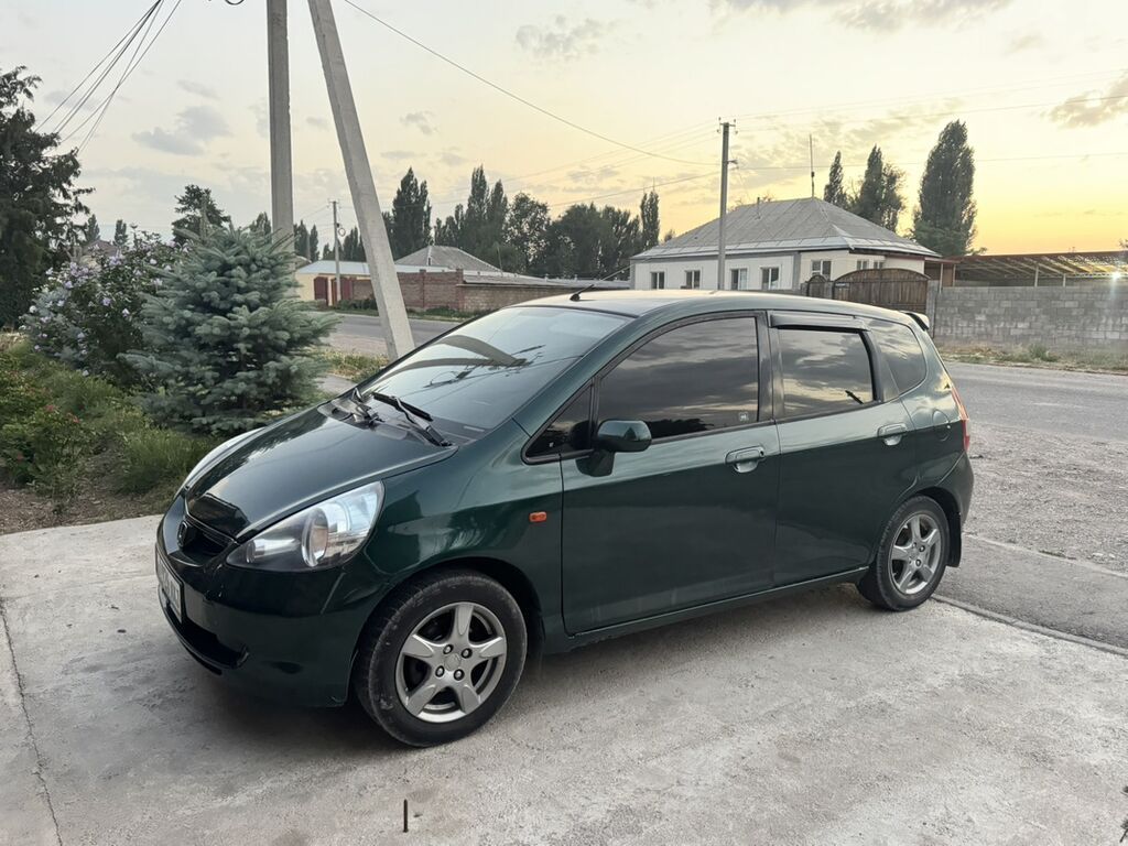 Honda Jazz: 2002 г., 1.4 л, Механика, Бензин, Хэтчбэк: фото 1