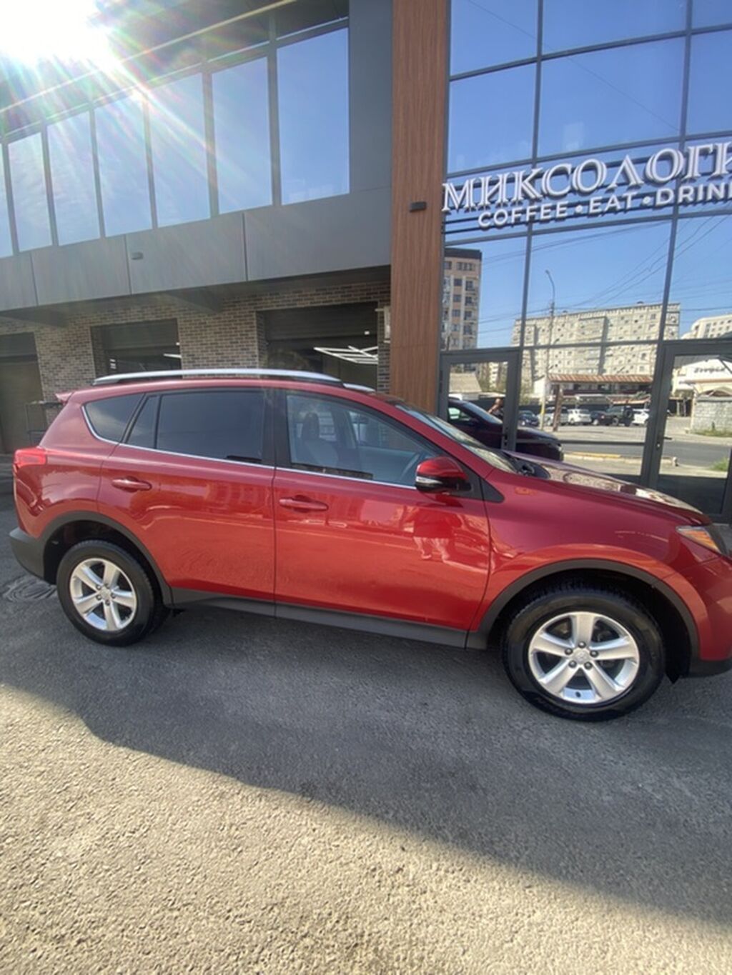 Toyota RAV4: 2013 г., 2.5 л, Автомат, Бензин, Кроссовер: фото 3