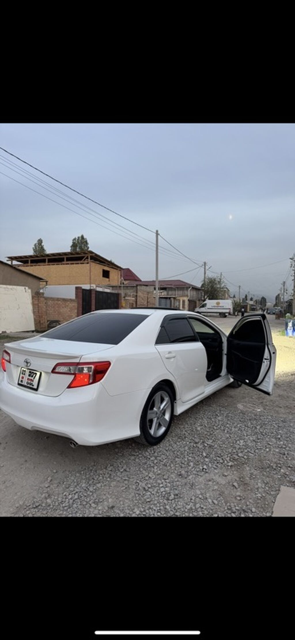 Toyota Camry: 2014 г., 2.5 л, Автомат, Бензин: фото 3
