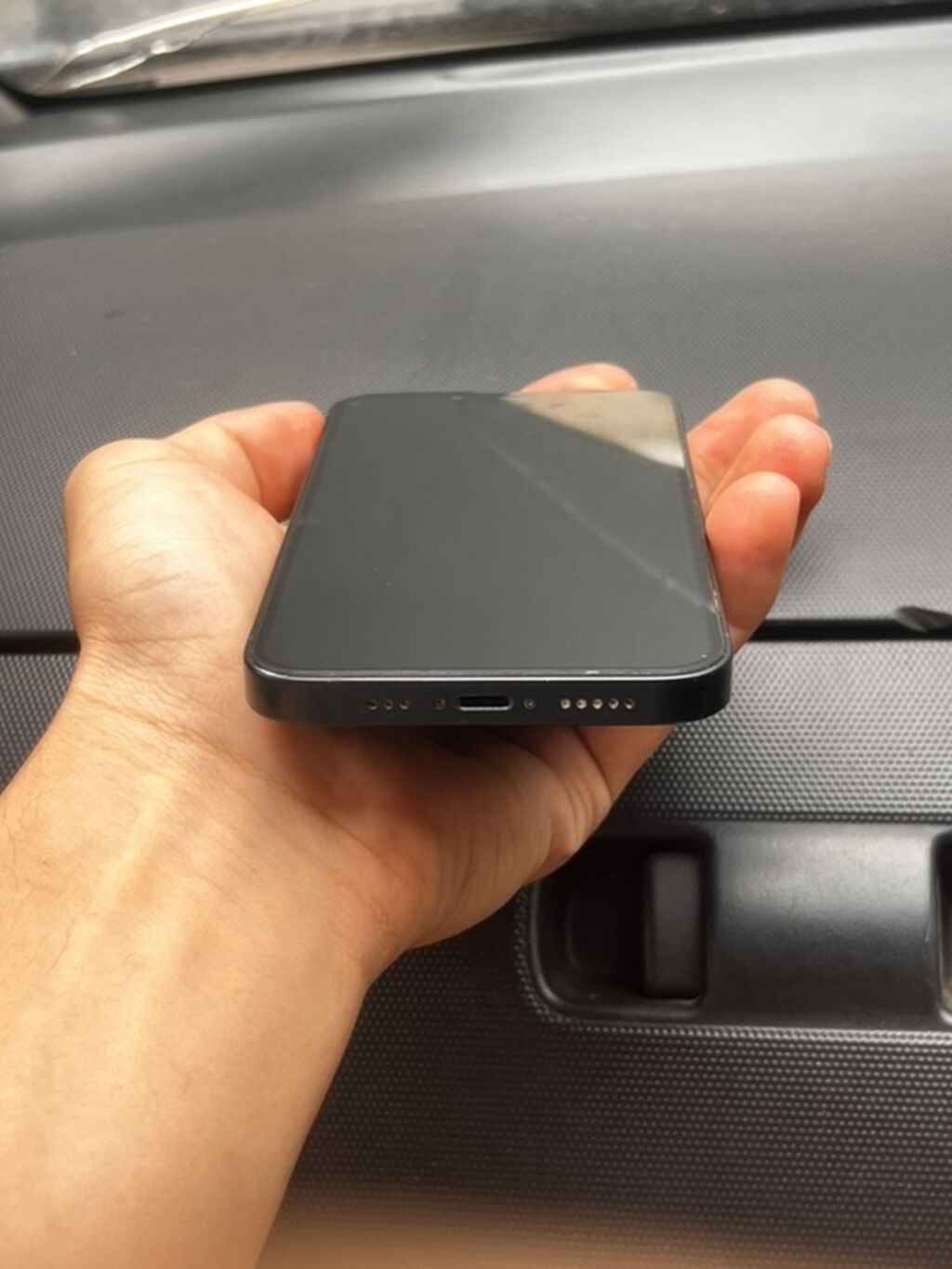 IPhone 13, модель A2633, цвет Midnight (черный/синий), 128 ГБ. Из: фото 2