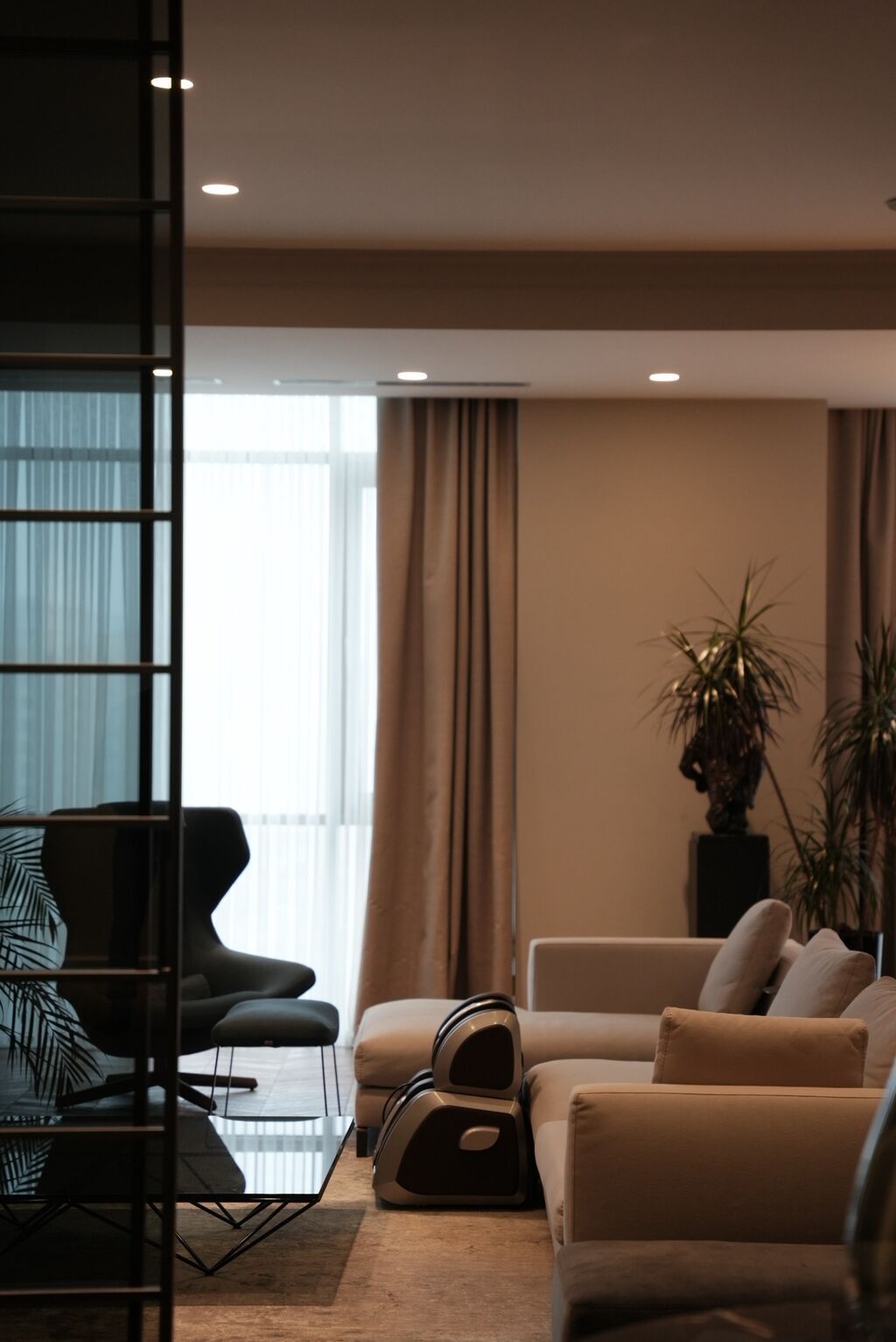 4 комнаты, 275 м², 8 мкр Элитка, 13 этаж, Дизайнерский ремонт: фото 2