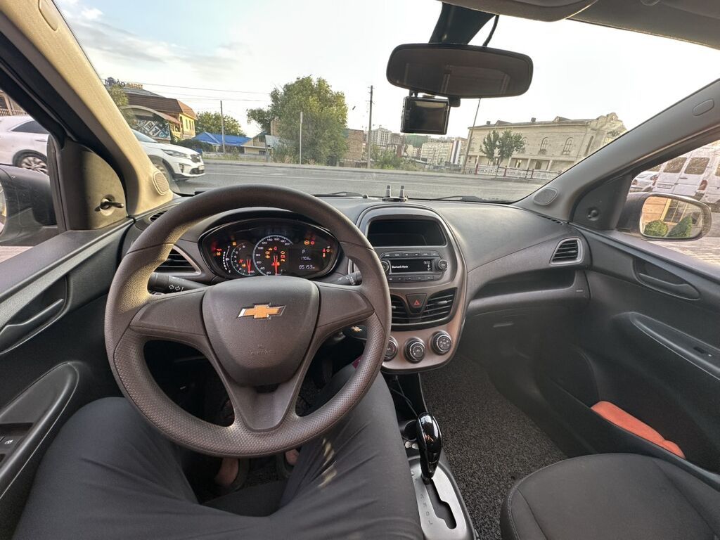 Chevrolet Spark: 2020 г., 1 л, Вариатор, Бензин, Хэтчбэк: фото 4
