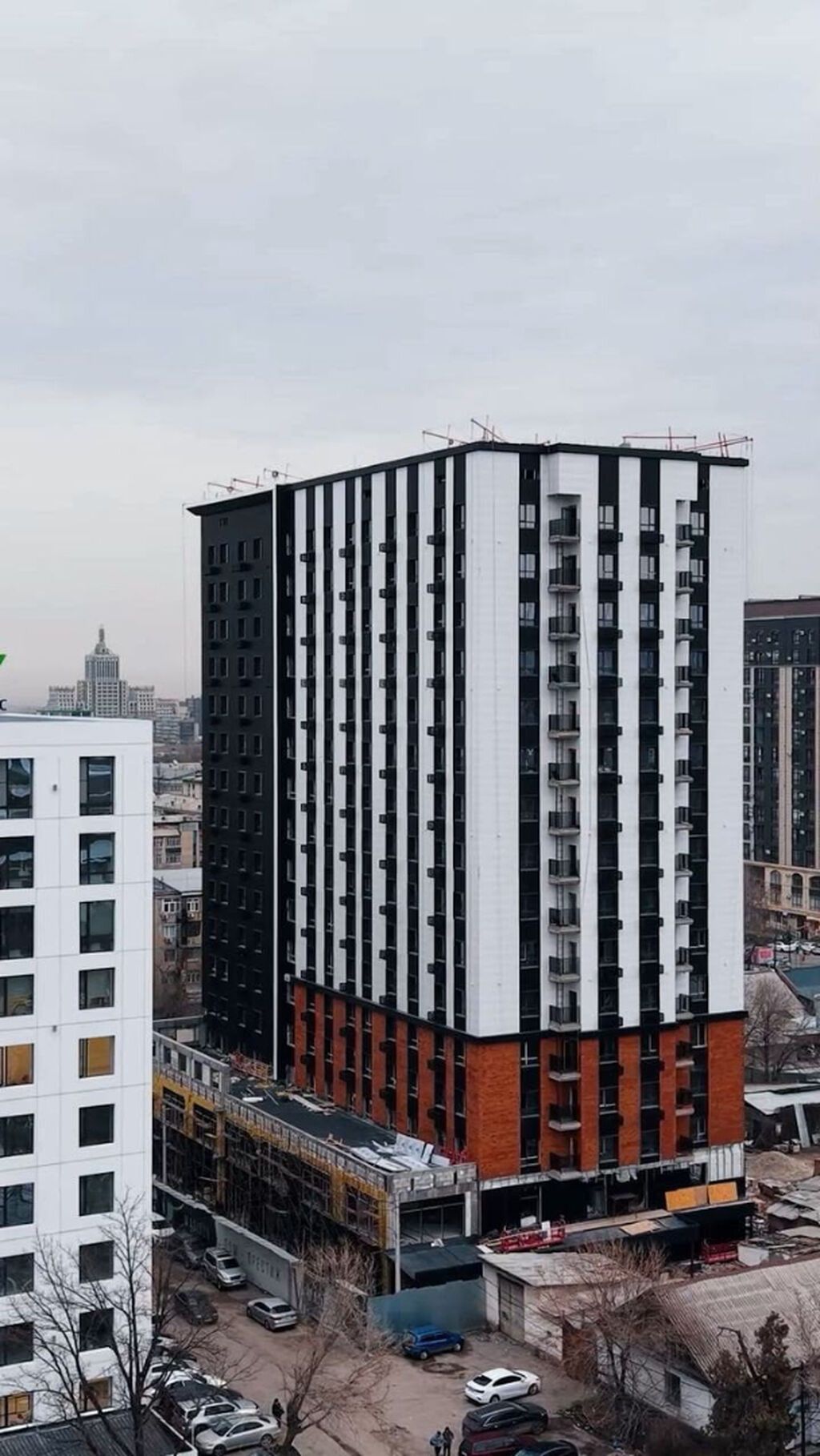 3 комнаты, 130 м², Золотой квадрат Элитка, 13 этаж, ПСО (под самоотделку): фото 3