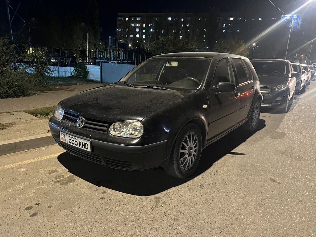 Volkswagen Golf: 2002 г., 1.6 л, Механика, Хэтчбэк: фото 2