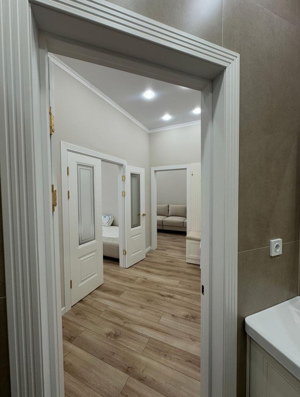 2 комнаты, 60 м², Тунгуч мкр Элитка, 2 этаж, Дизайнерский ремонт: фото 3
