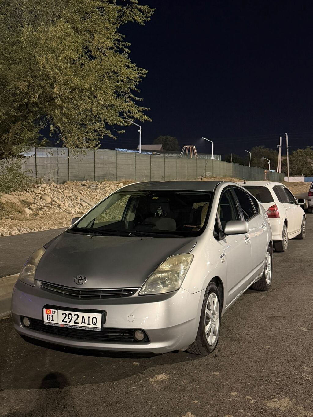 Toyota Prius: 2007 г., 1.5 л, Автомат, Гибрид, Хэтчбэк: фото 2