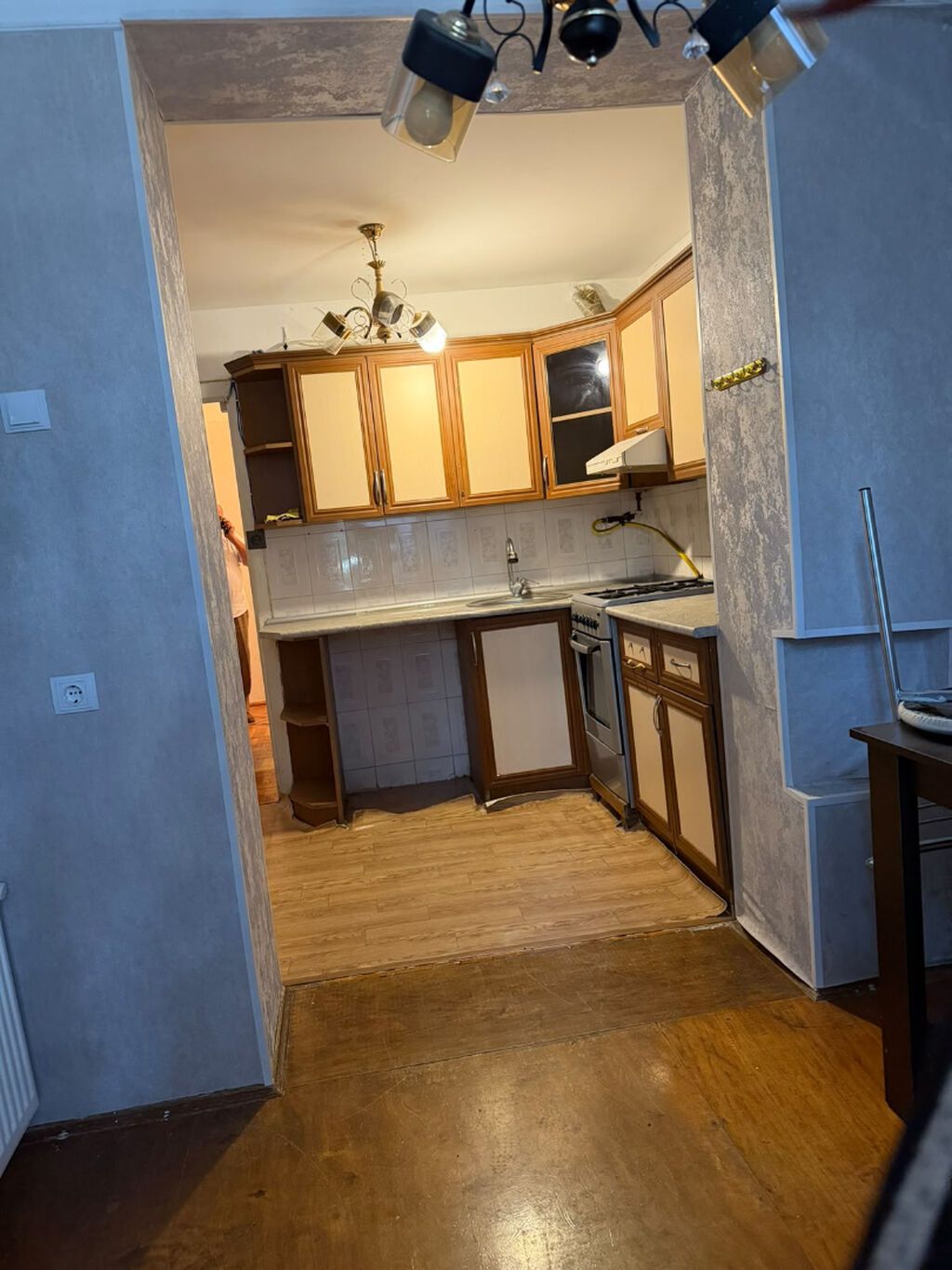 Bakı, Yasamal, 3 otaqlı, Köhnə tikili, m. Elmlər Akademiyası, 75 kv. m