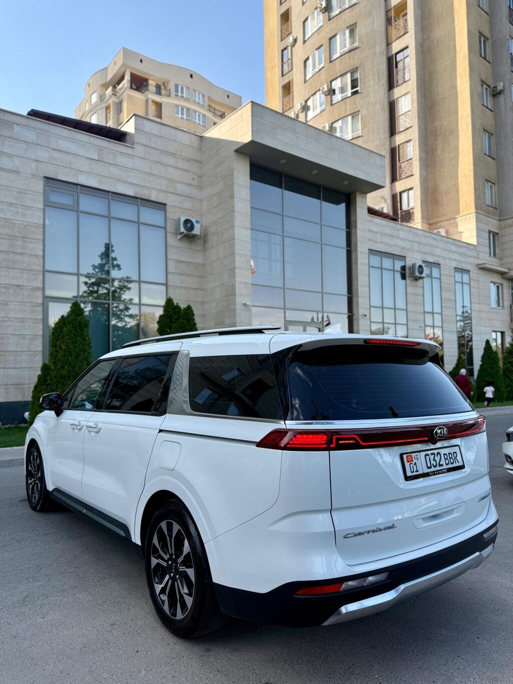 Kia Carnival: 2021 г., 2.2 л, Автомат, Дизель, Минивэн: фото 4