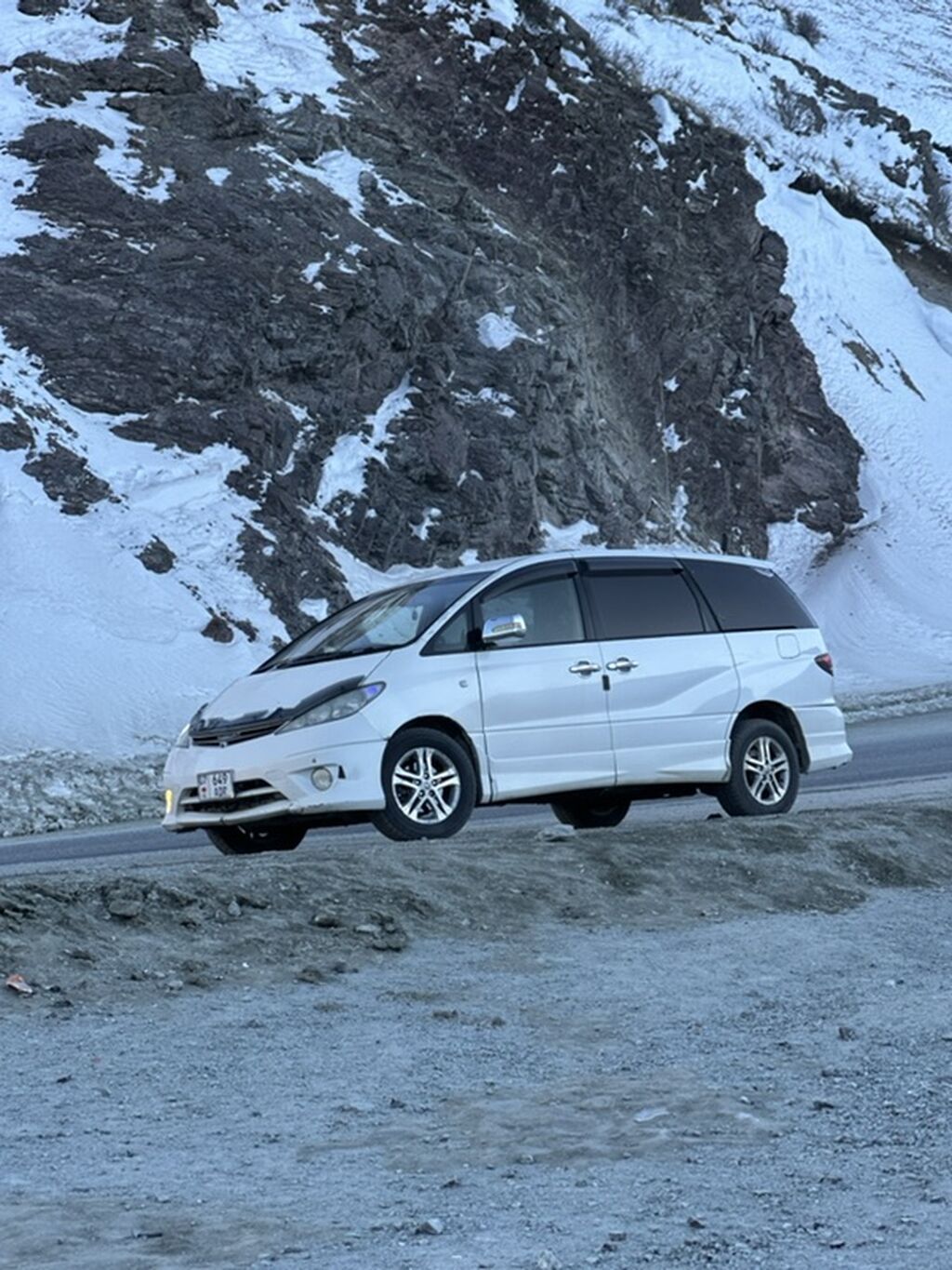 Toyota Estima: 2004 г., 3 л, Автомат, Газ, Минивэн: фото 8