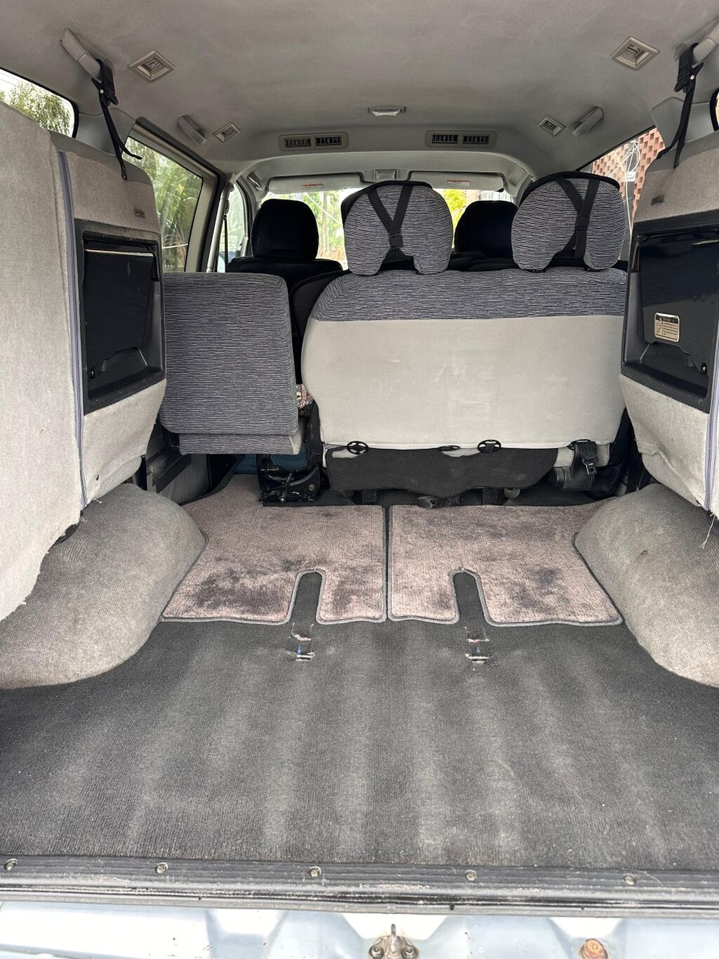 Mitsubishi Space Gear: 2002 г., 3 л, Автомат, Бензин, Минивэн: фото 7