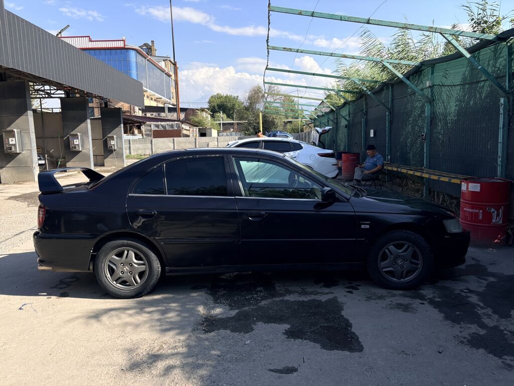 Honda Accord: 2000 г., 1.8 л, Механика, Бензин, Седан: фото 3