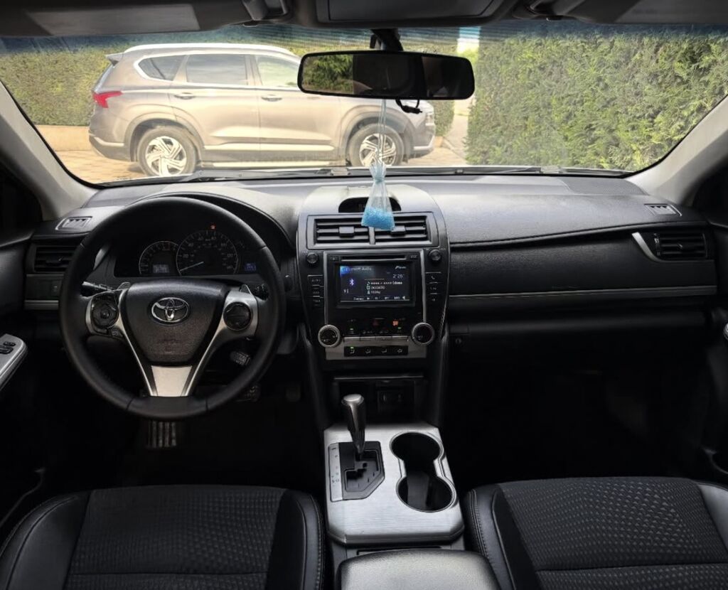 Toyota Camry: 2012 г., 2.5 л, Автомат, Бензин, Седан: фото 6