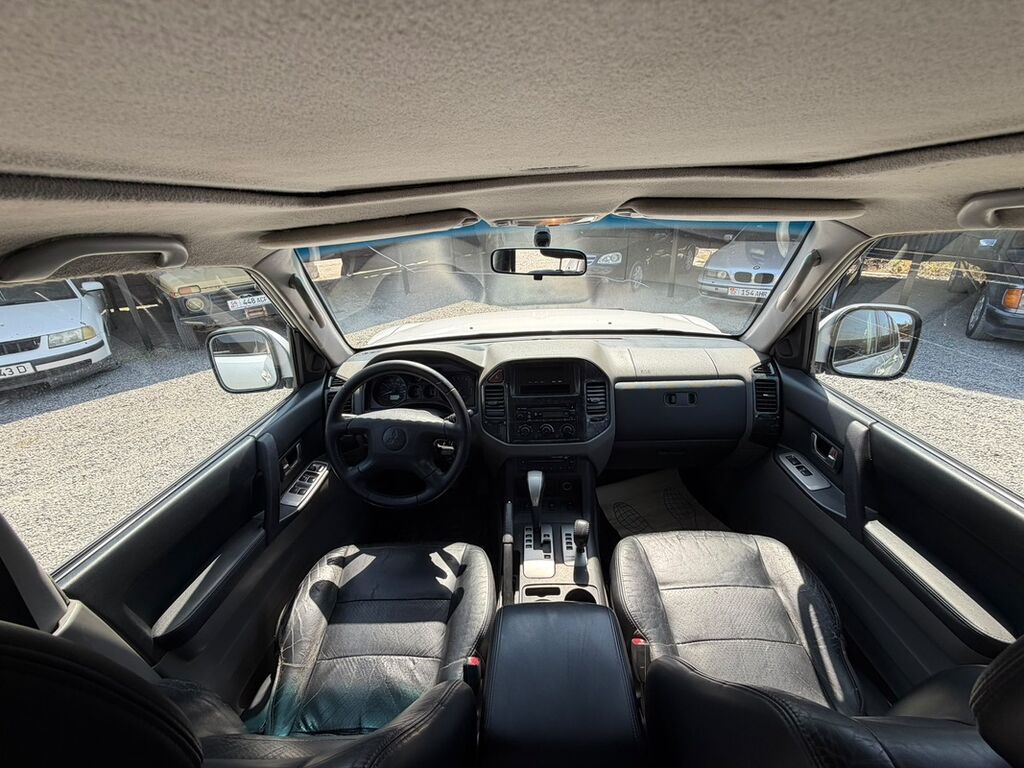 Mitsubishi Pajero: 2003 г., 3.7 л, Автомат, Бензин, Внедорожник: фото 4